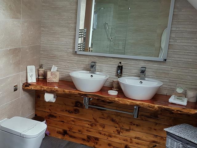 Deluxe King Suite with Sea View